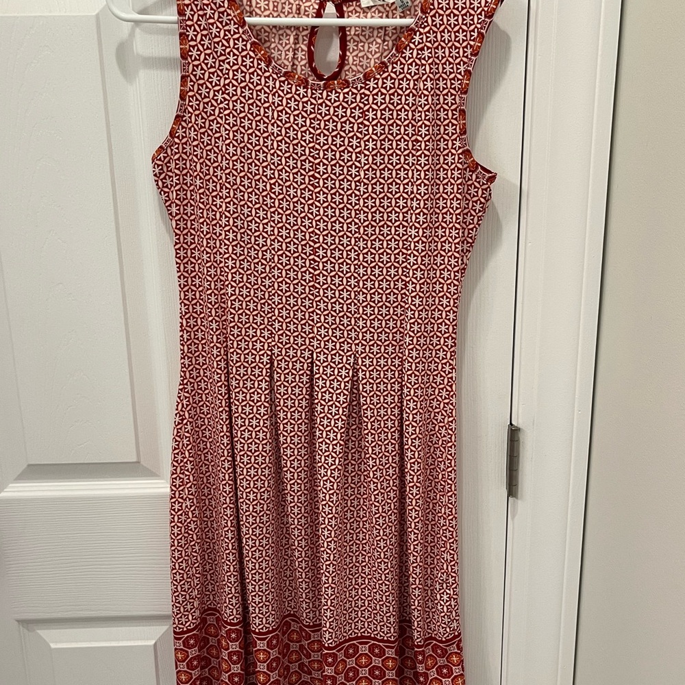 Max Studio Red and White Pleated Midi dress